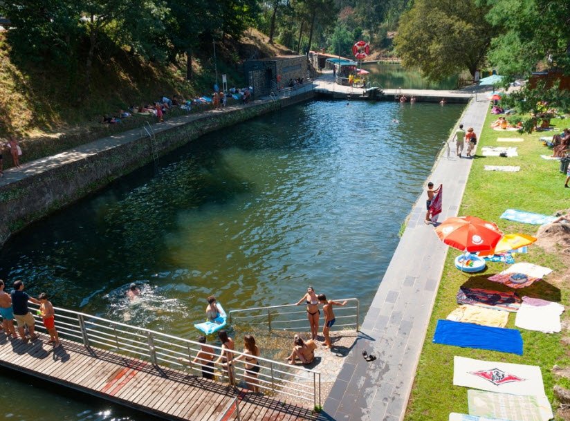 Praia Fluvial Da Louçainha, Portugal
